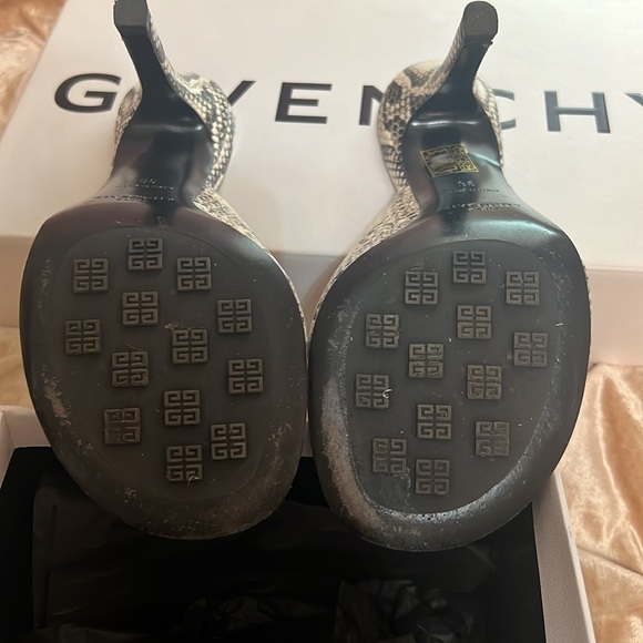 GIVENCHY THONG MULES - Picture 8 of 16